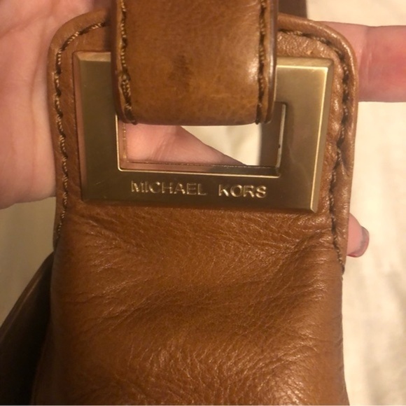 MICHAEL KORS BROWN TAN SHOULDER BAG - Picture 3 of 14